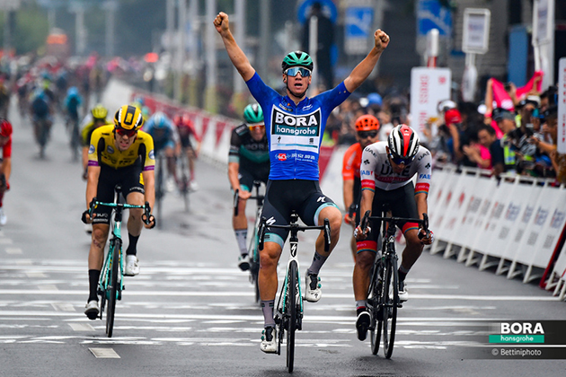 Pascal Ackermann wins stage six